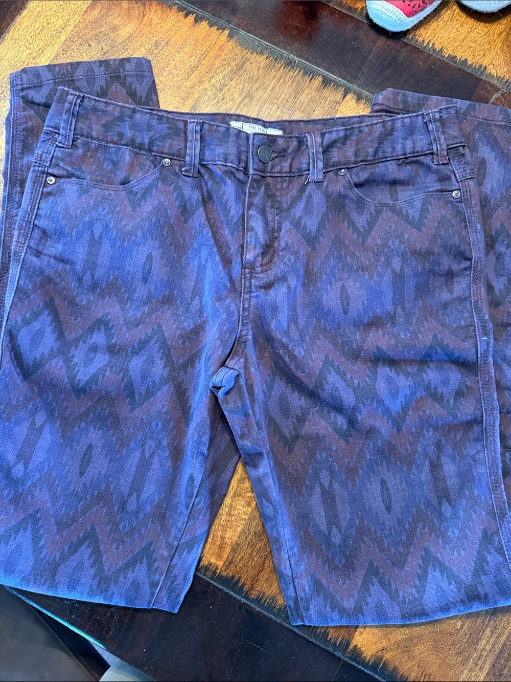 Free People Indigo and Plum Patterned Straight-Leg Jeans size 31